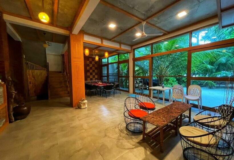 Pensión Finolhu Beach Guest House