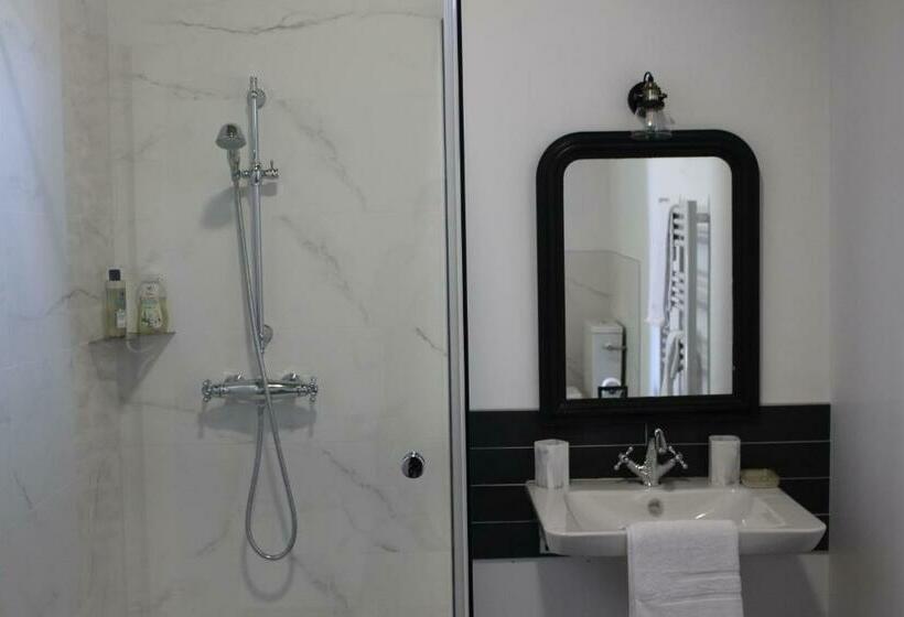 Пансион Le Domaine Du Petit Tertre   Spa En Exterieur