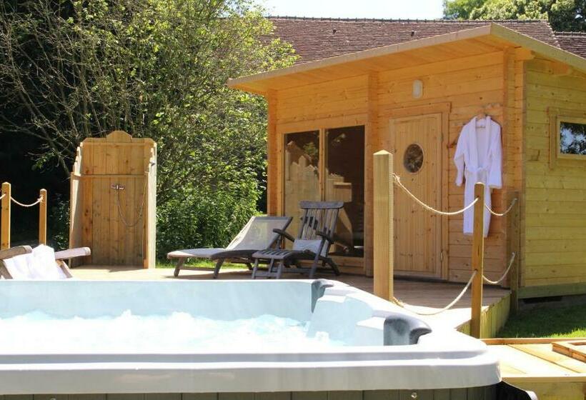 Пансион Le Domaine Du Petit Tertre   Spa En Exterieur