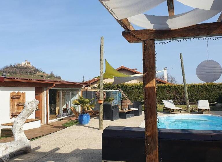 פנסיון Le13depic, Gite, Spa, Sauna, Piscine, Massage, Repas, Adult Only