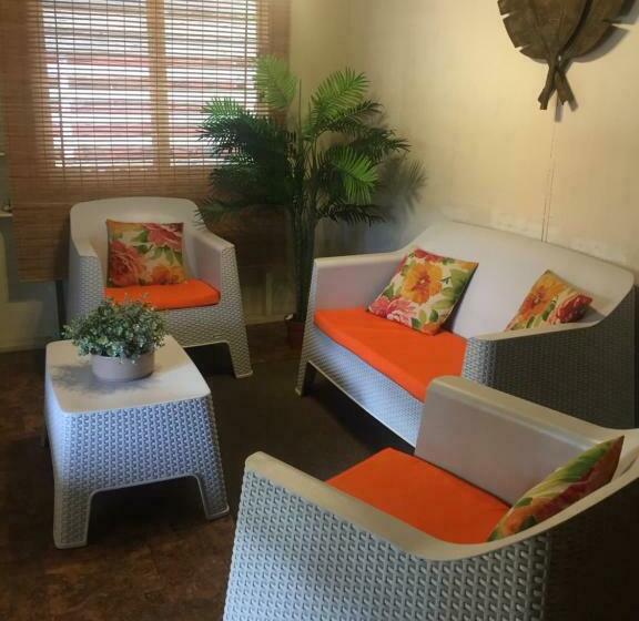 ペンション Naniqui Cottage   Only Adults  Parking Golf Car Only