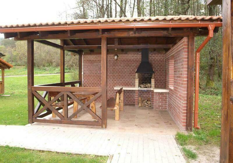 ペンション Penzión Na Ráztočnom