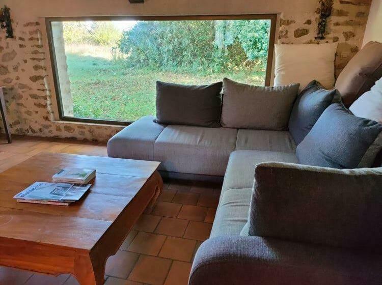 ペンション Rêves De Gamins, Chambre De Droite, 4 Couchages Dans Gîte De Campagne La Camusière, Proche Du Pôle E