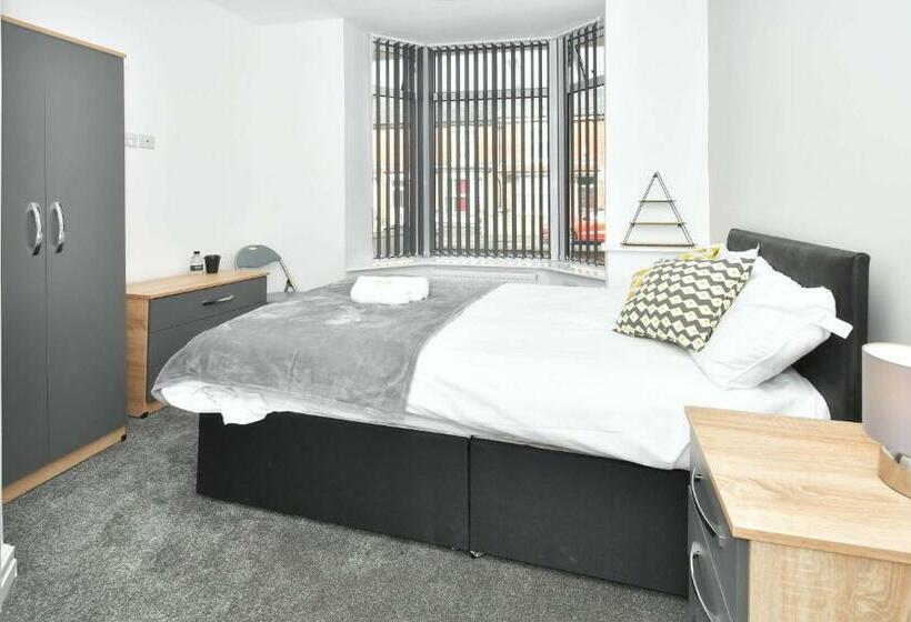 ペンション Townhouse @ Chiltern Place Newcastle Under Lyme