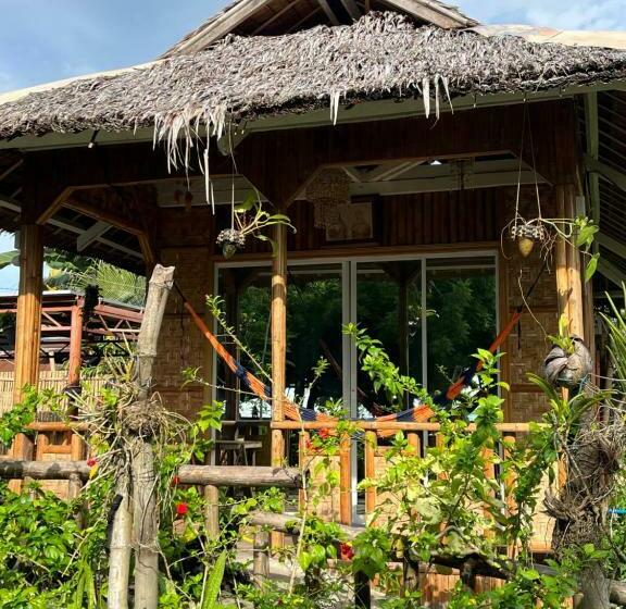 אתר נופש Boochee Beach