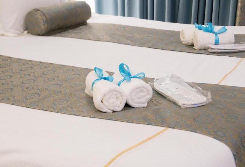 فندق واي هوتل