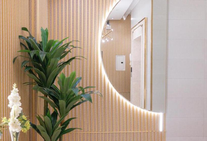 فندق واي هوتل