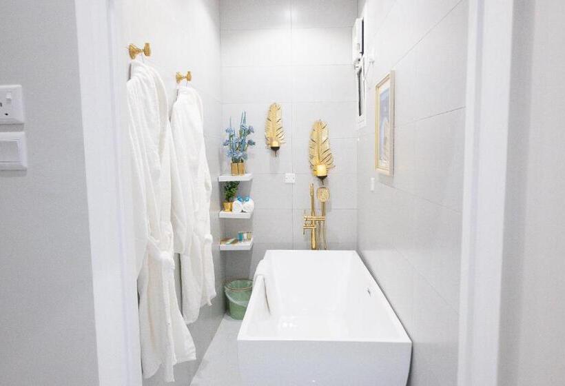 فندق واي هوتل