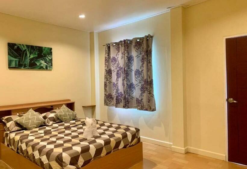 ที่พักสกลนคร กรีนเฮ้าส์ รีสอร์ท