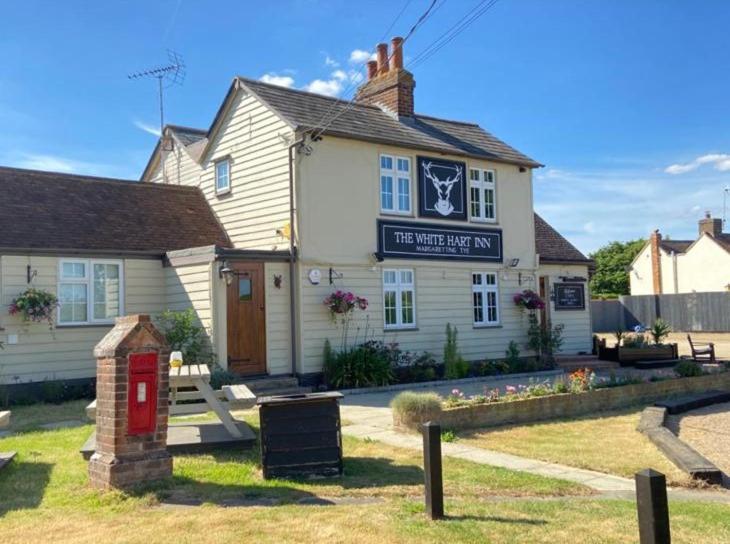 旅馆 The White Hart Inn