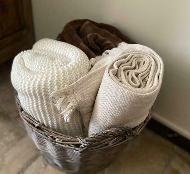 مبيت وإفطار Anticacascina