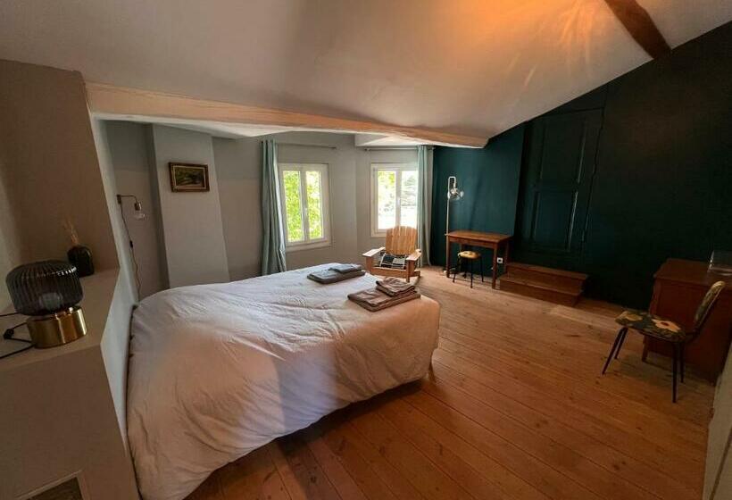 住宿加早餐  La Garenne Saint Germain