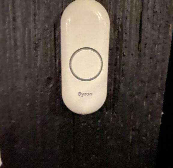 مبيت وإفطار London Rooms With Free Parking 134