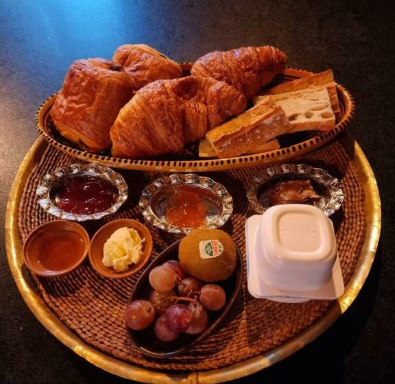 ベッドアンドブレックファースト Love Room, Les Nuitées Secrètes De Rouen