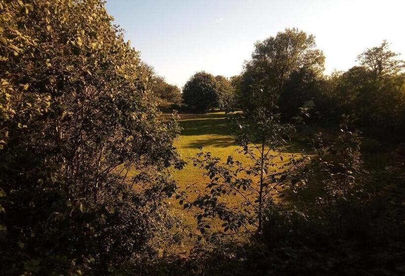 Bed and Breakfast Pandy Cymunod