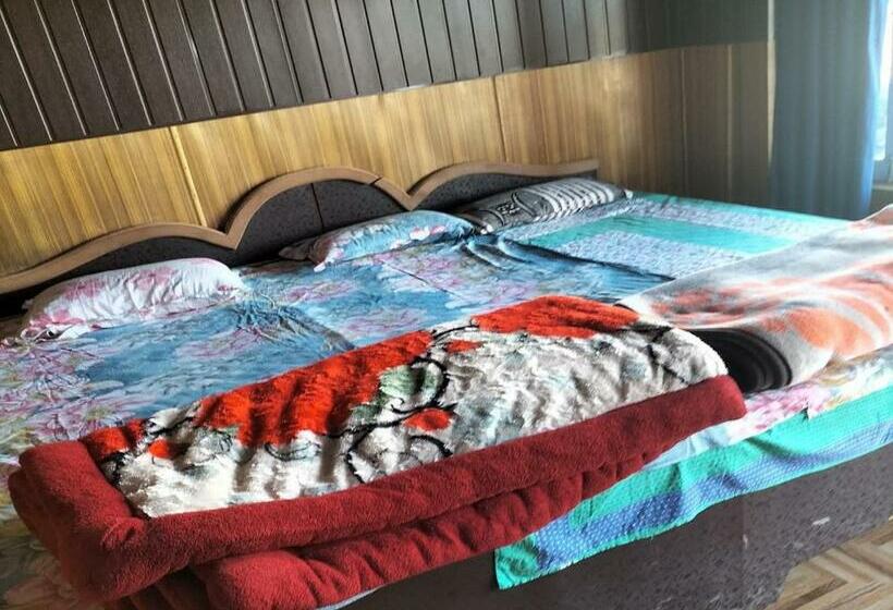 בית מלון כפרי Aangan Resort, Bageshwar