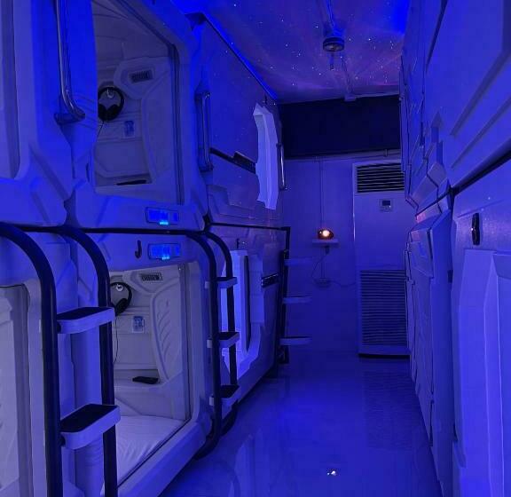 Capsule Hotel Bmax Spacepods Sleep In Space   4mins From Mactan Airport