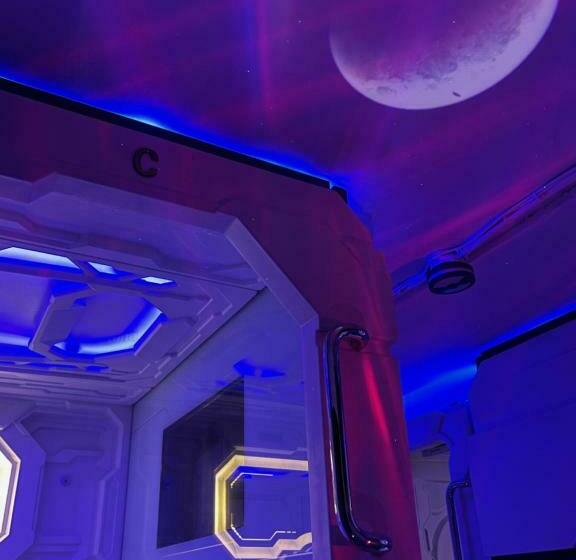 Capsule Hotel Bmax Spacepods Sleep In Space   4mins From Mactan Airport
