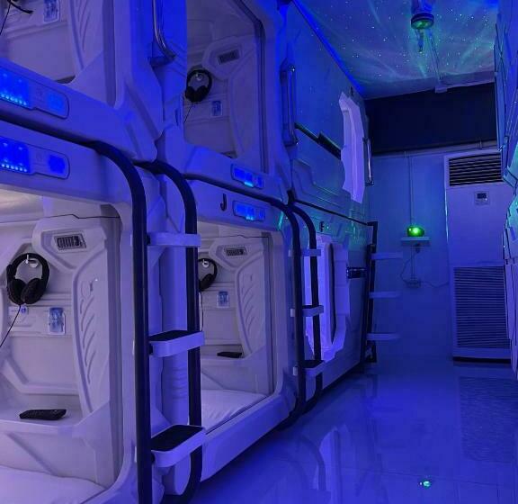 Capsule Hotel Bmax Spacepods Sleep In Space   4mins From Mactan Airport