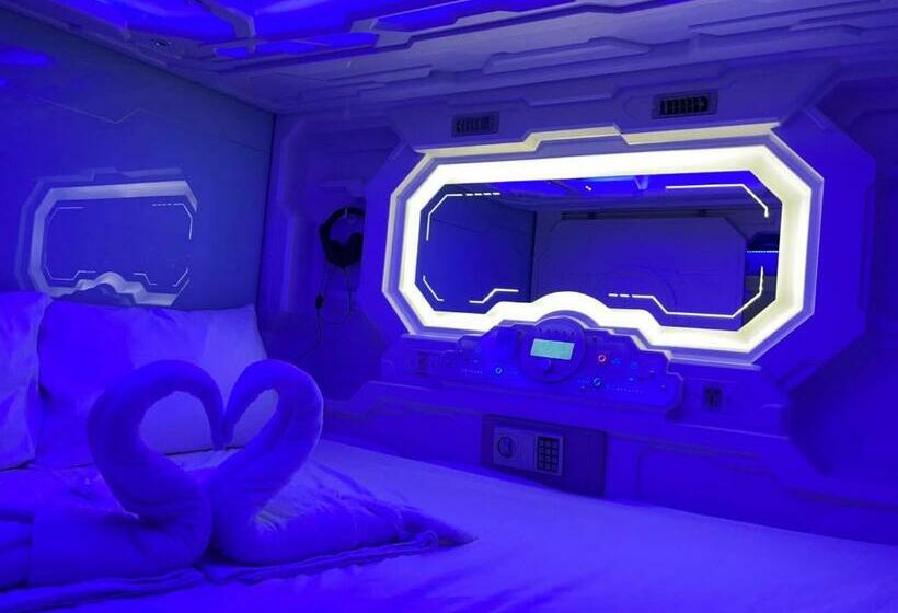 Capsule Hotel Bmax Spacepods Sleep In Space   4mins From Mactan Airport