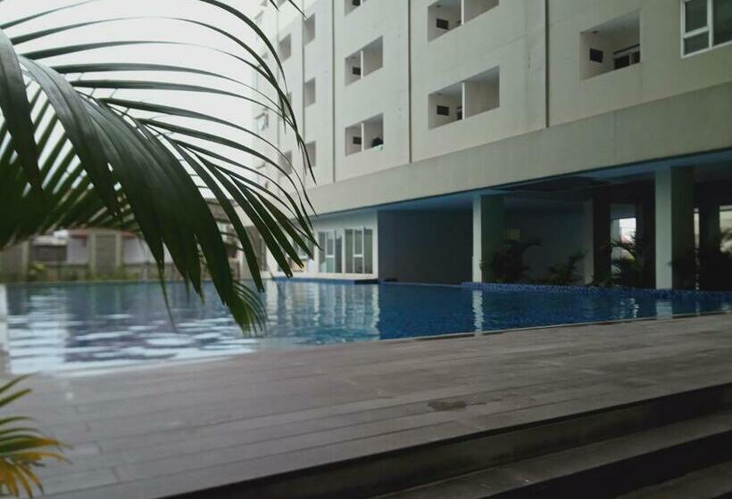 호텔 De Green Inn Serua