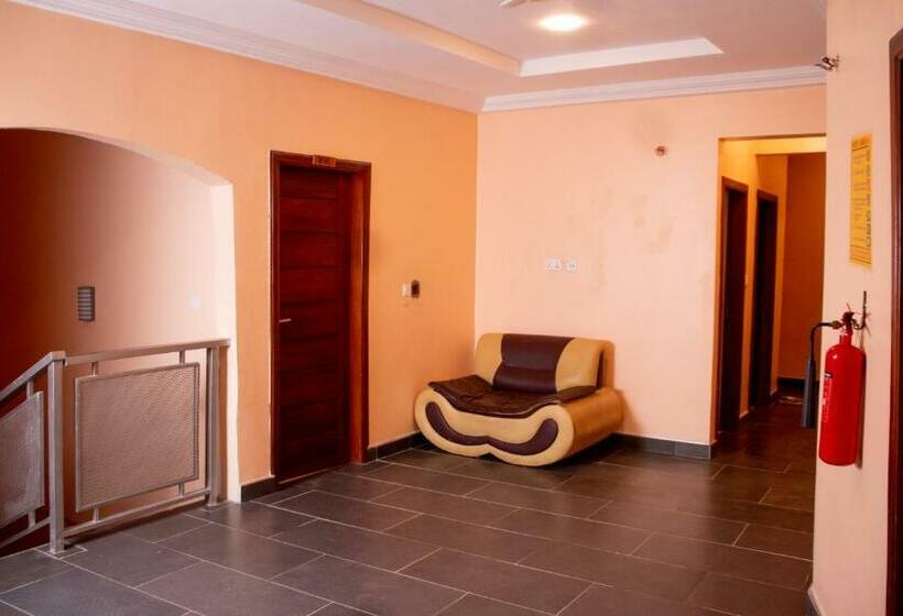 فندق El King Home Lodge