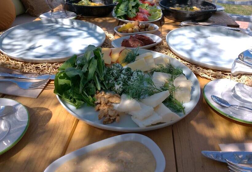 Kozakorman Hotel & Restaurant