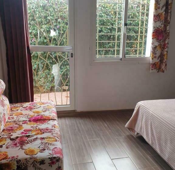 Отель Laaouina Tijane