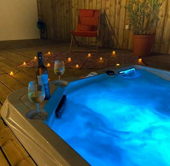 ホテル Les Lodges Du Quereux