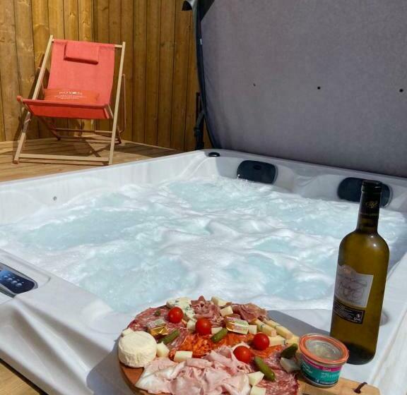 בית מלון כפרי Les Lodges Du Quereux