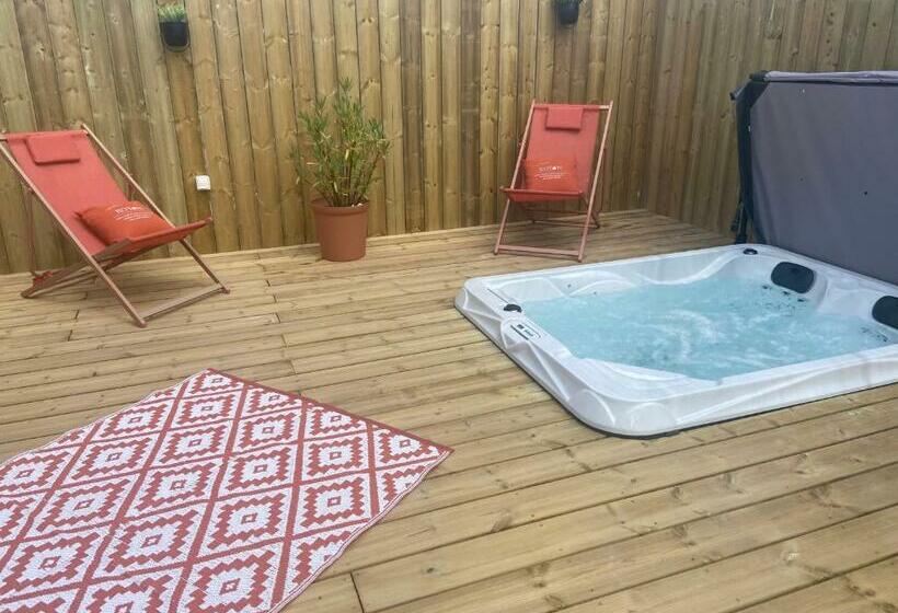 בית מלון כפרי Les Lodges Du Quereux