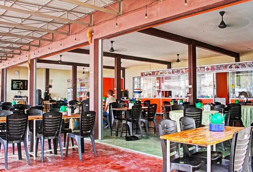 בית מלון כפרי Oyo 91643 Homestay Daniel 76