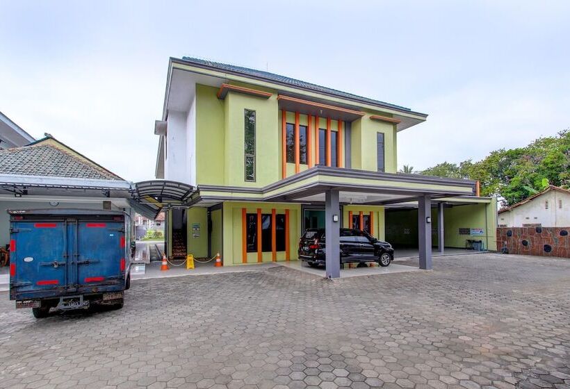 ホテル Oyo 91748 Wisma Pkpri Purworejo