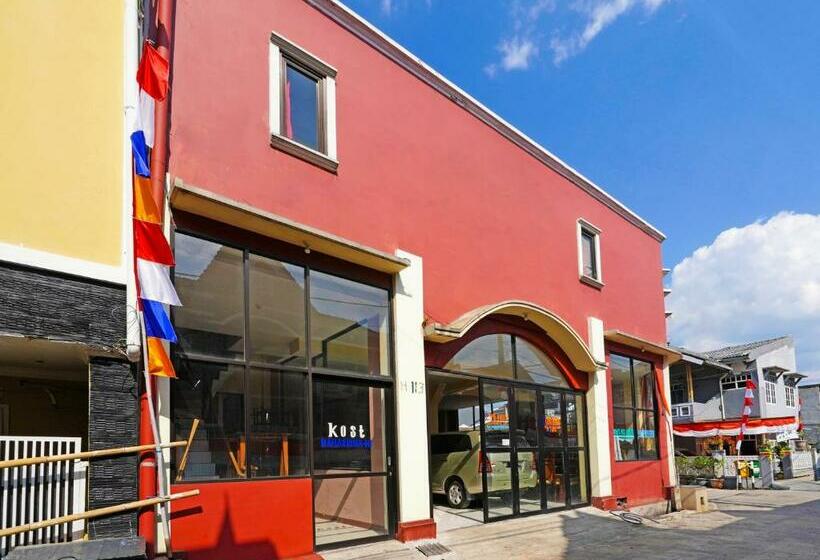 酒店 Spot On 91602 Red House Rents Syariah