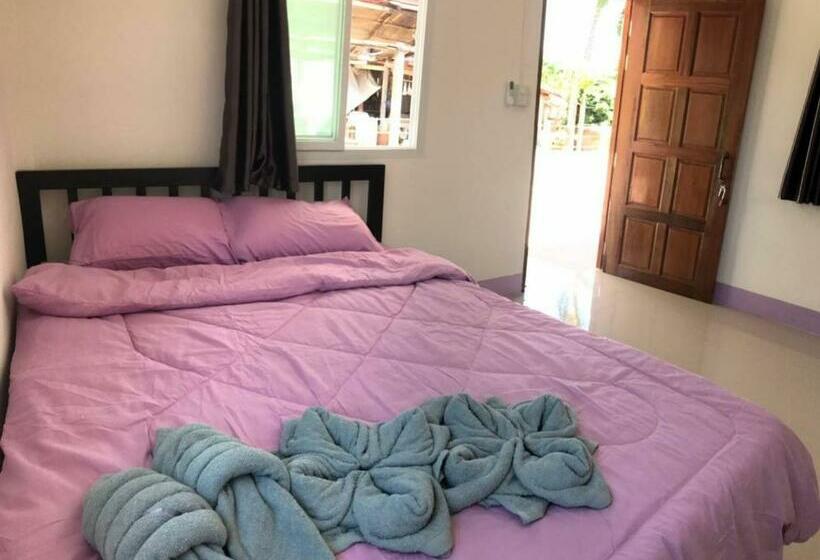 Pensjonat ที่พักบ้านท่าแร่   ทรัพย์ปรีชา สกลนคร