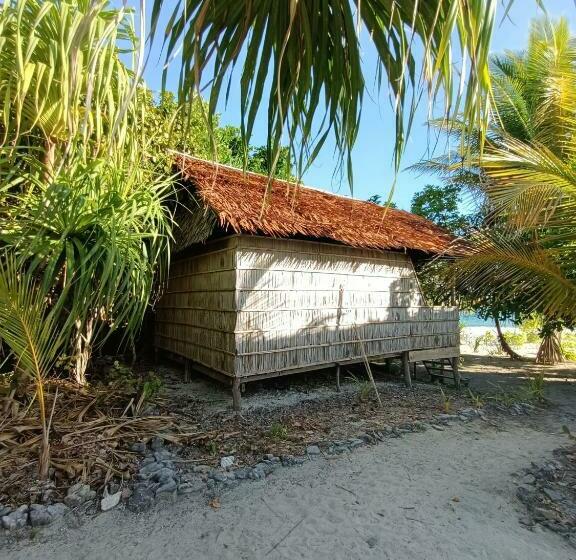 Пансион Bau Homestay Raja Ampat Manta Station
