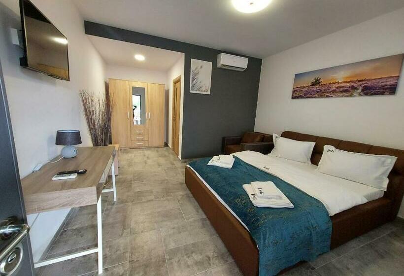 بنسيون Cazare D&g