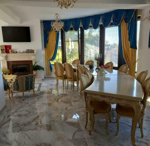 펜션 Florena House