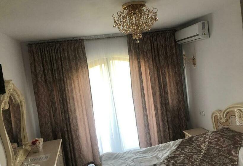 펜션 Florena House