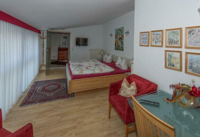 פנסיון Gästehaus Schmitt