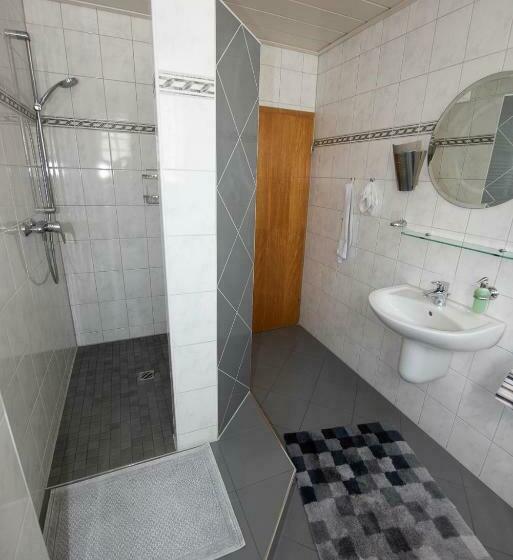 פנסיון Gästehaus Schmitt