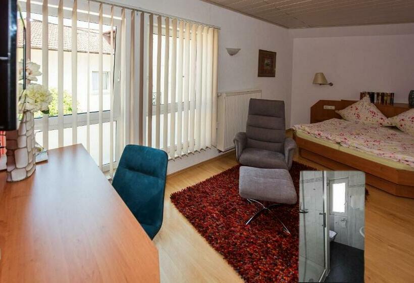 פנסיון Gästehaus Schmitt