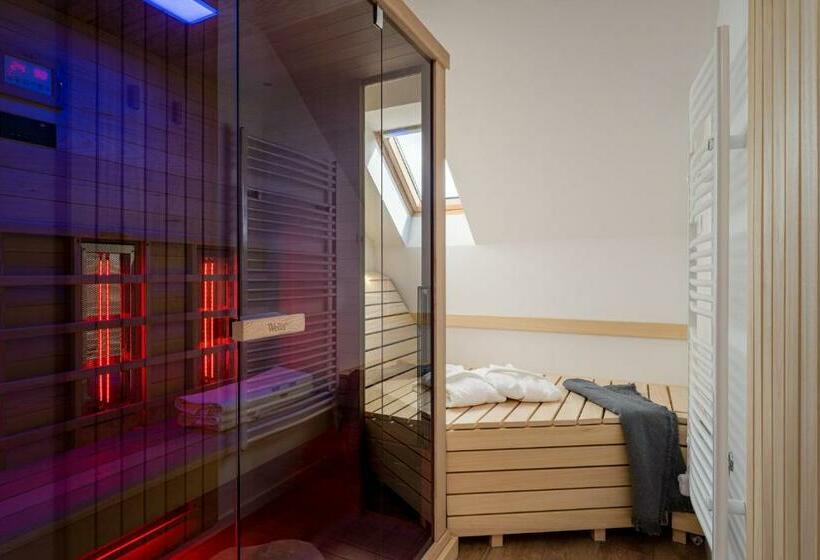 بنسيون Kapocs Apartmanház
