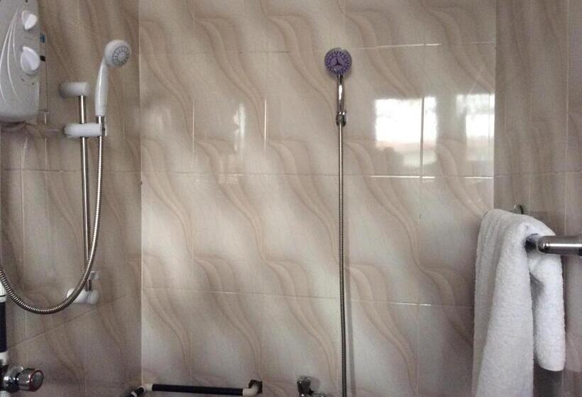 پانسیون Patayo Lodge