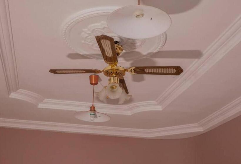 پانسیون Patayo Lodge