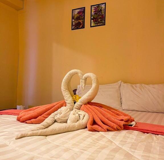 פנסיון Sweet View Guesthouse