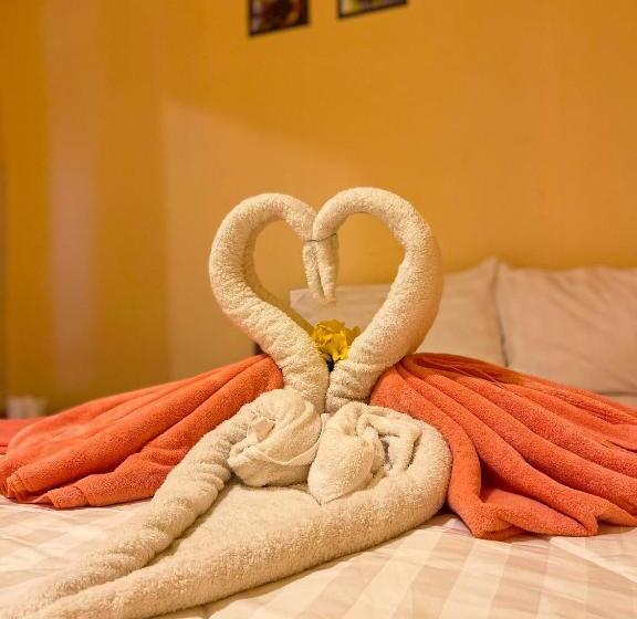 פנסיון Sweet View Guesthouse