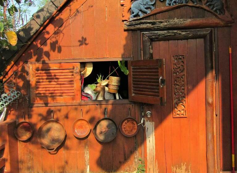 פנסיון The Sunrise Beach Cafe And Guesthouse