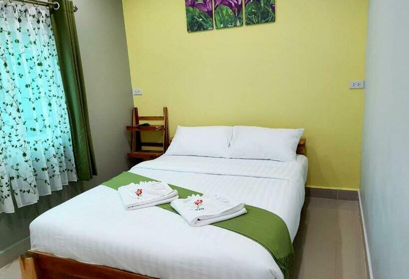 פנסיון Villa By Areeya Phubeach Resort