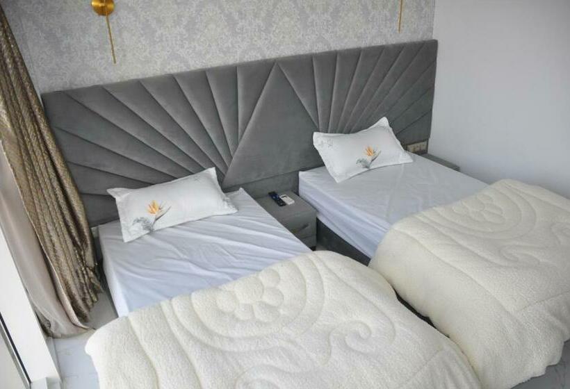 فندق Golden Star